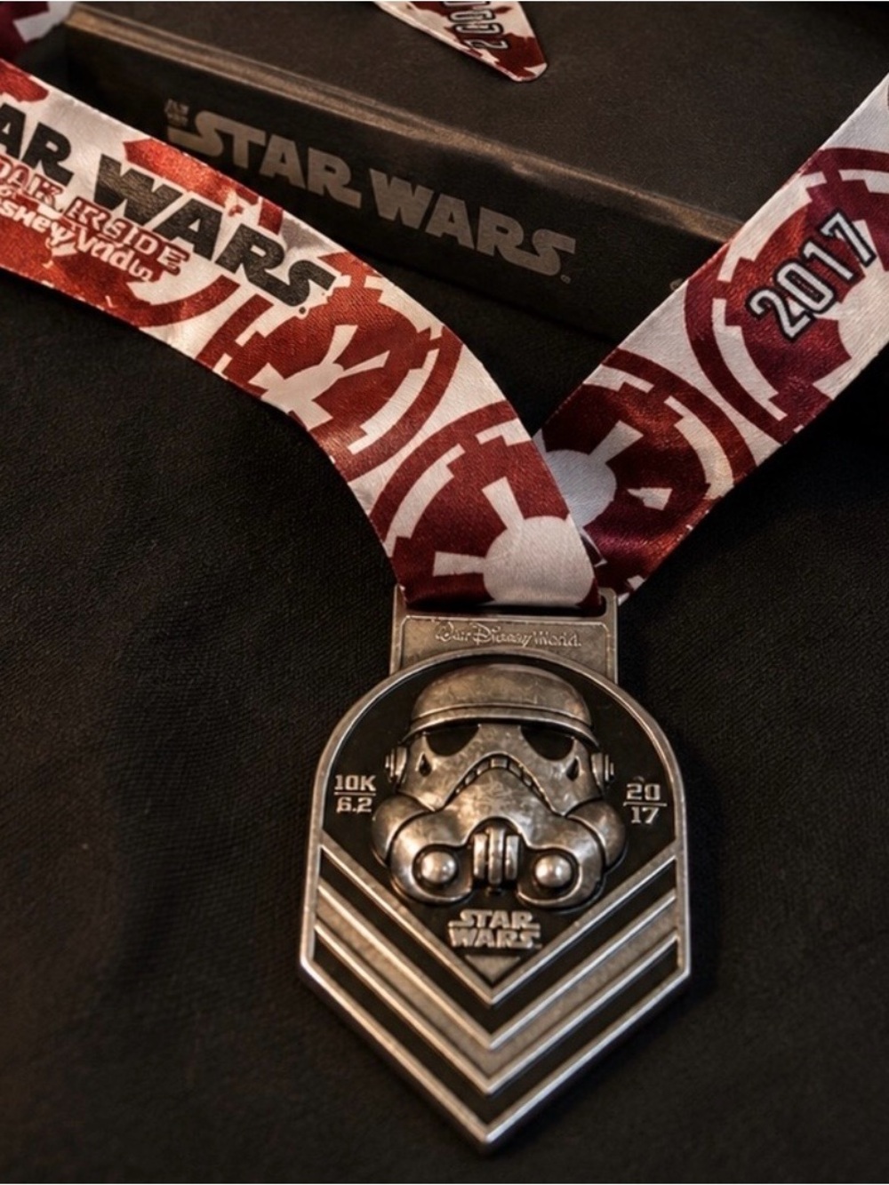 a 2017 Walt Disney World Star Wars "The Dark Side 10K" Race Medal Stormtrooper